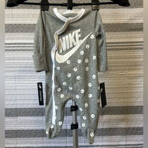 Nike Grey + White 3M Boys Footie Onesie || 3 Months Baby Boy